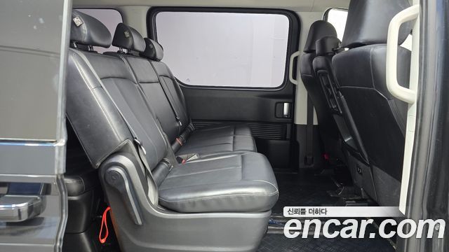 Hyundai Staria 2022 — photo 17