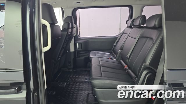 Hyundai Staria 2022 — photo 18
