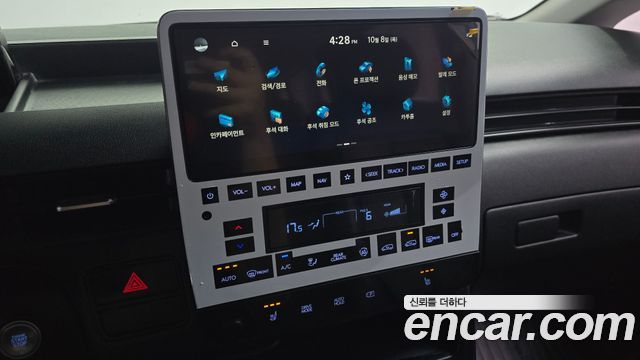Hyundai Staria 2022 — photo 22
