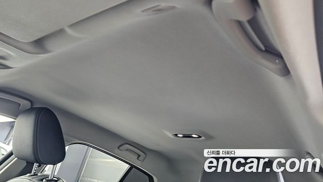 BMW 1-Series 2022 — photo 24