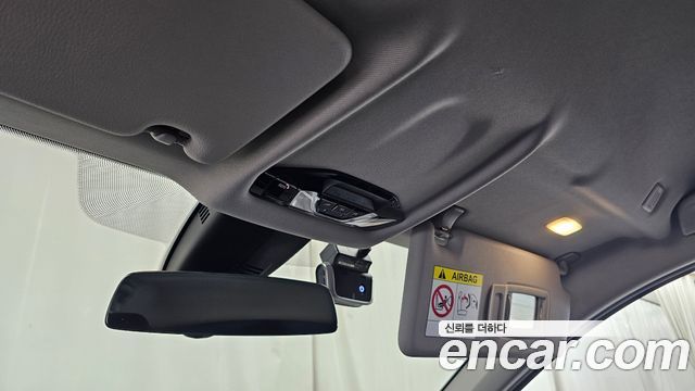 BMW 1-Series 2022 — photo 25
