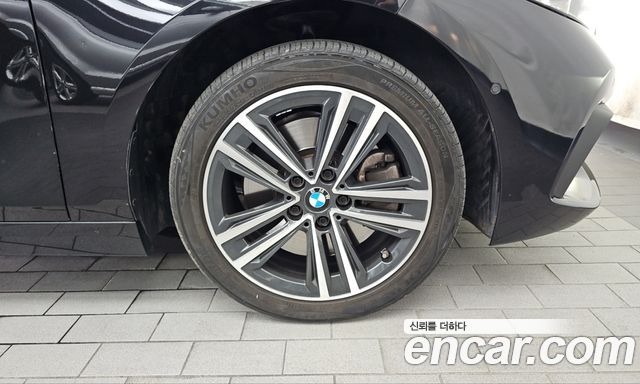 BMW 1-Series 2022 — photo 7