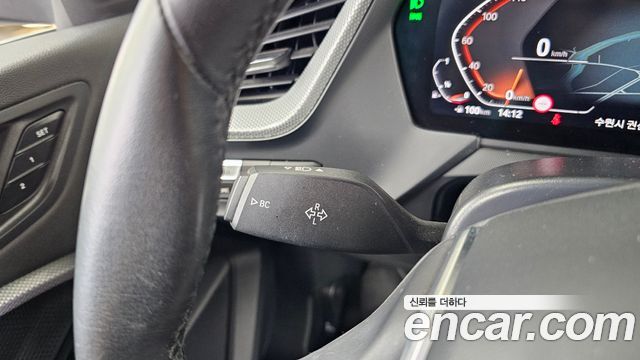 BMW 1-Series 2022 — photo 30