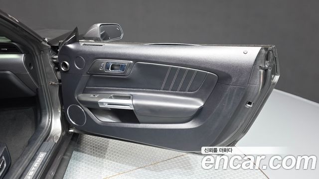 Ford Mustang 2015 — photo 7