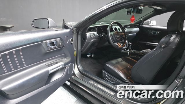 Ford Mustang 2015 — photo 10