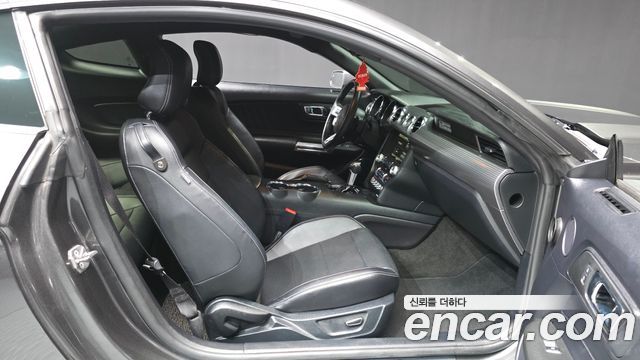 Ford Mustang 2015 — photo 11