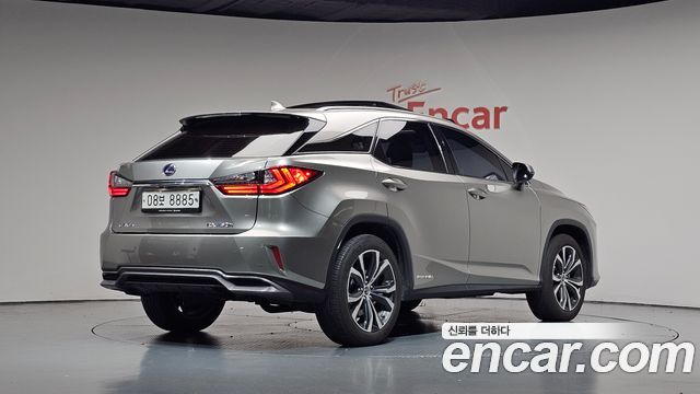 Lexus RX 2019 — photo 2