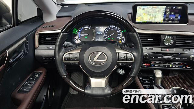 Lexus RX 2019 — photo 19