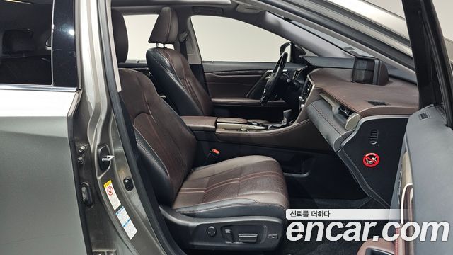 Lexus RX 2019 — photo 16