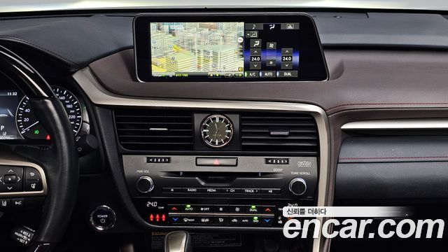 Lexus RX 2019 — photo 27
