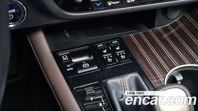Lexus RX 2019 — photo 30