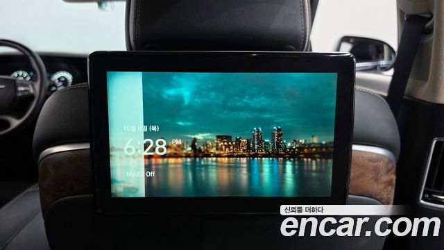 Genesis G90 2020 — photo 17