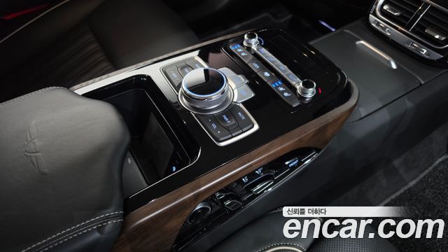 Genesis G90 2020 — photo 19