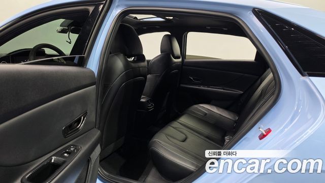 Hyundai AVANTE 2022 — photo 17