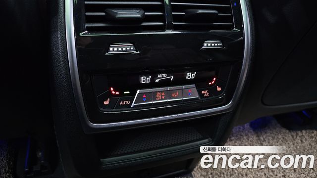 BMW X6 2022 — photo 29
