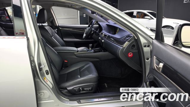 Lexus GS 2013 — photo 11