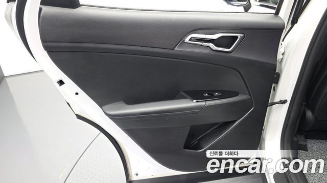 Kia Sportage 2022 — photo 15