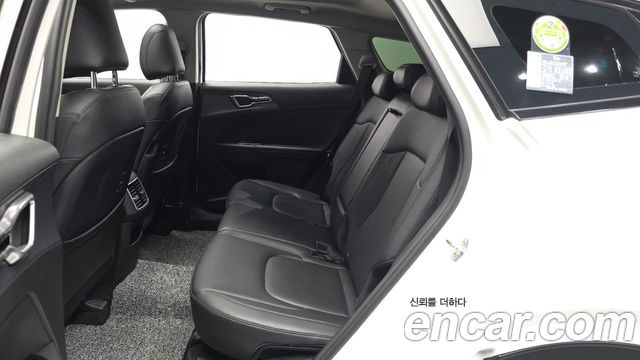 Kia Sportage 2022 — photo 16