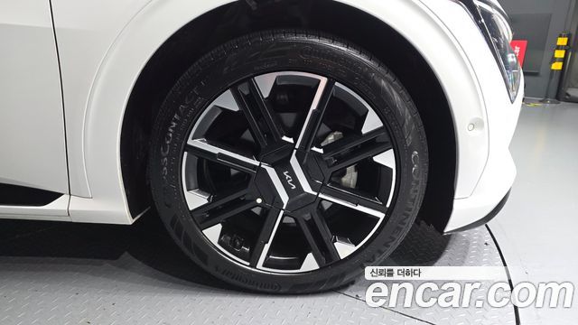 Kia EV6 2025 — photo 7