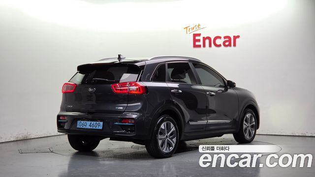 Kia Niro 2019 — photo 2