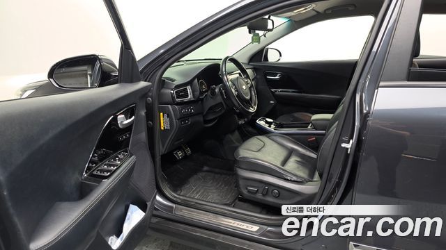 Kia Niro 2019 — photo 13