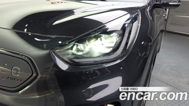 Kia Niro 2019 — photo 8