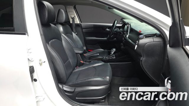 Kia K3 2019 — photo 11