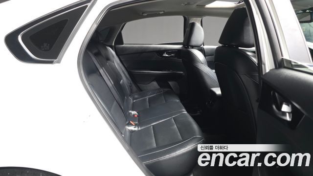 Kia K3 2019 — photo 12