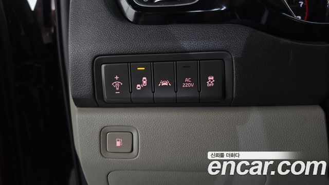 Kia Canival 2018 — photo 18
