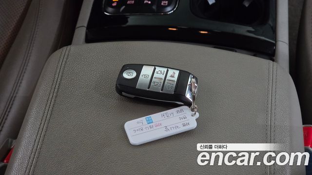 Kia Canival 2018 — photo 22
