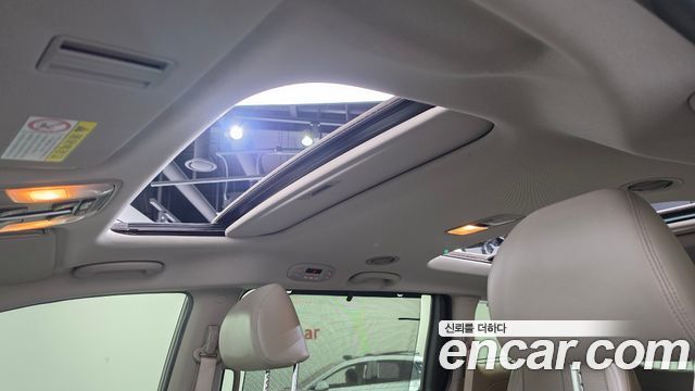 Kia Canival 2018 — photo 25