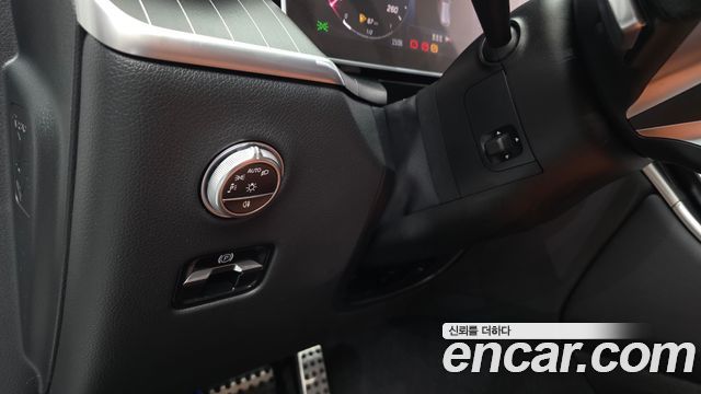 Mercedes-Benz GLC-Class 2024 — photo 28