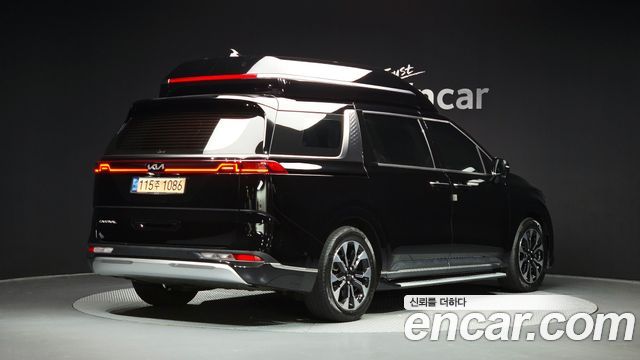 Kia Canival 2022 — photo 2