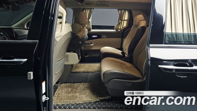 Kia Canival 2022 — photo 18