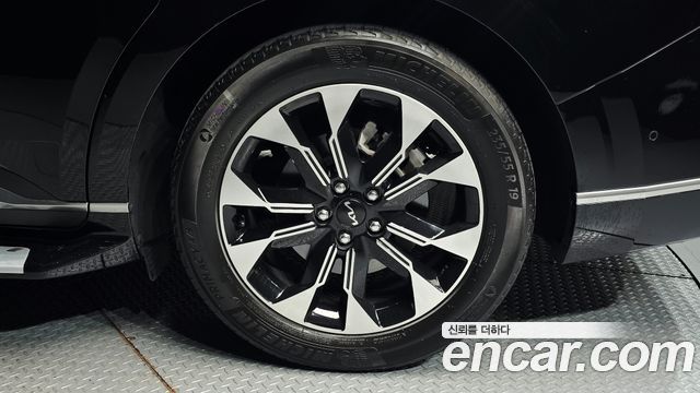 Kia Canival 2022 — photo 7