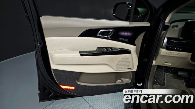 Kia Canival 2022 — photo 14