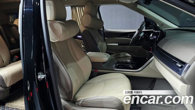 Kia Canival 2022 — photo 16
