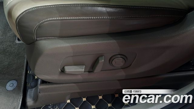 Kia Canival 2022 — photo 32