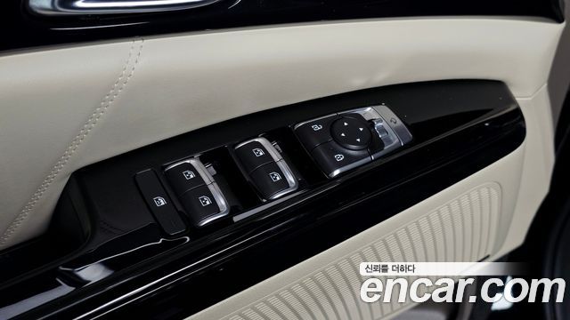 Kia Canival 2022 — photo 33