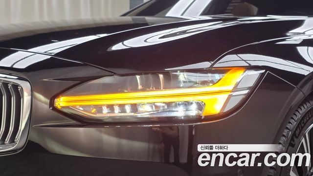 Volvo S90 2023 — photo 8