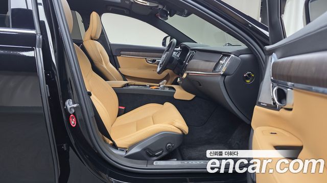Volvo S90 2023 — photo 16