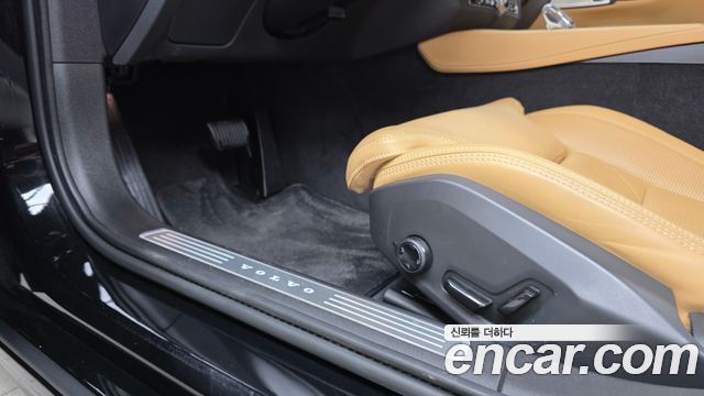 Volvo S90 2023 — photo 32