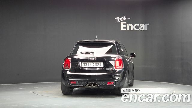 Mini Cooper 2019 — photo 4