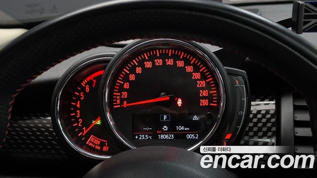 Mini Cooper 2019 — photo 11