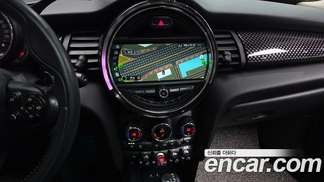 Mini Cooper 2019 — photo 19