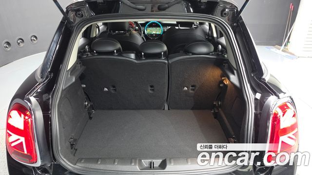 Mini Cooper 2019 — photo 25