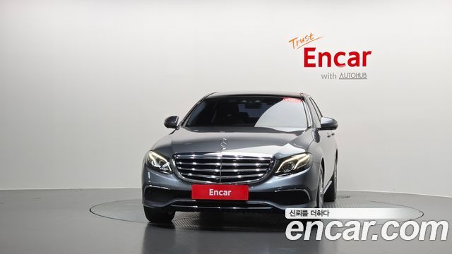 Mercedes-Benz E-Class 2017 — photo 3