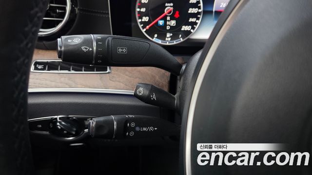 Mercedes-Benz E-Class 2017 — photo 28