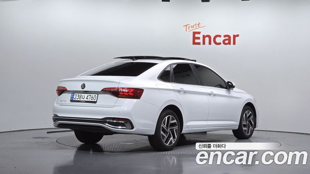 Volkswagen Jetta 2023 — photo 2