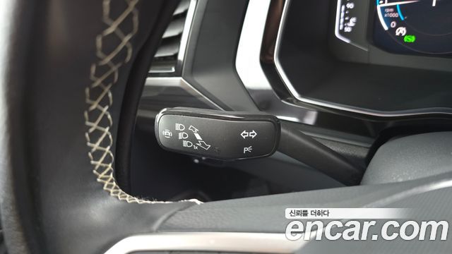 Volkswagen Jetta 2023 — photo 26